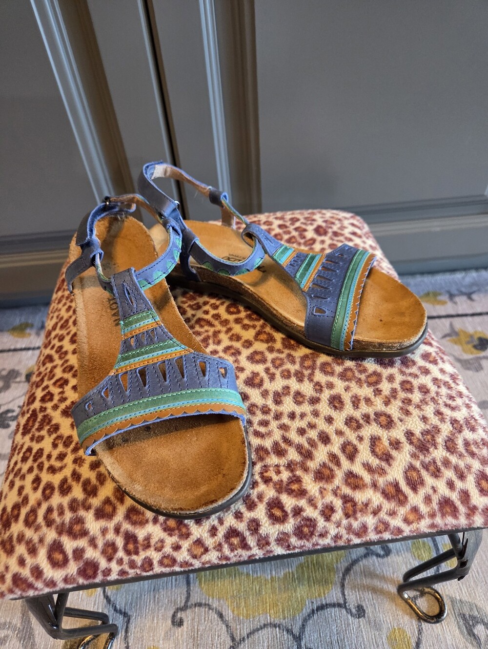Naot Sandals 36/6 Usa